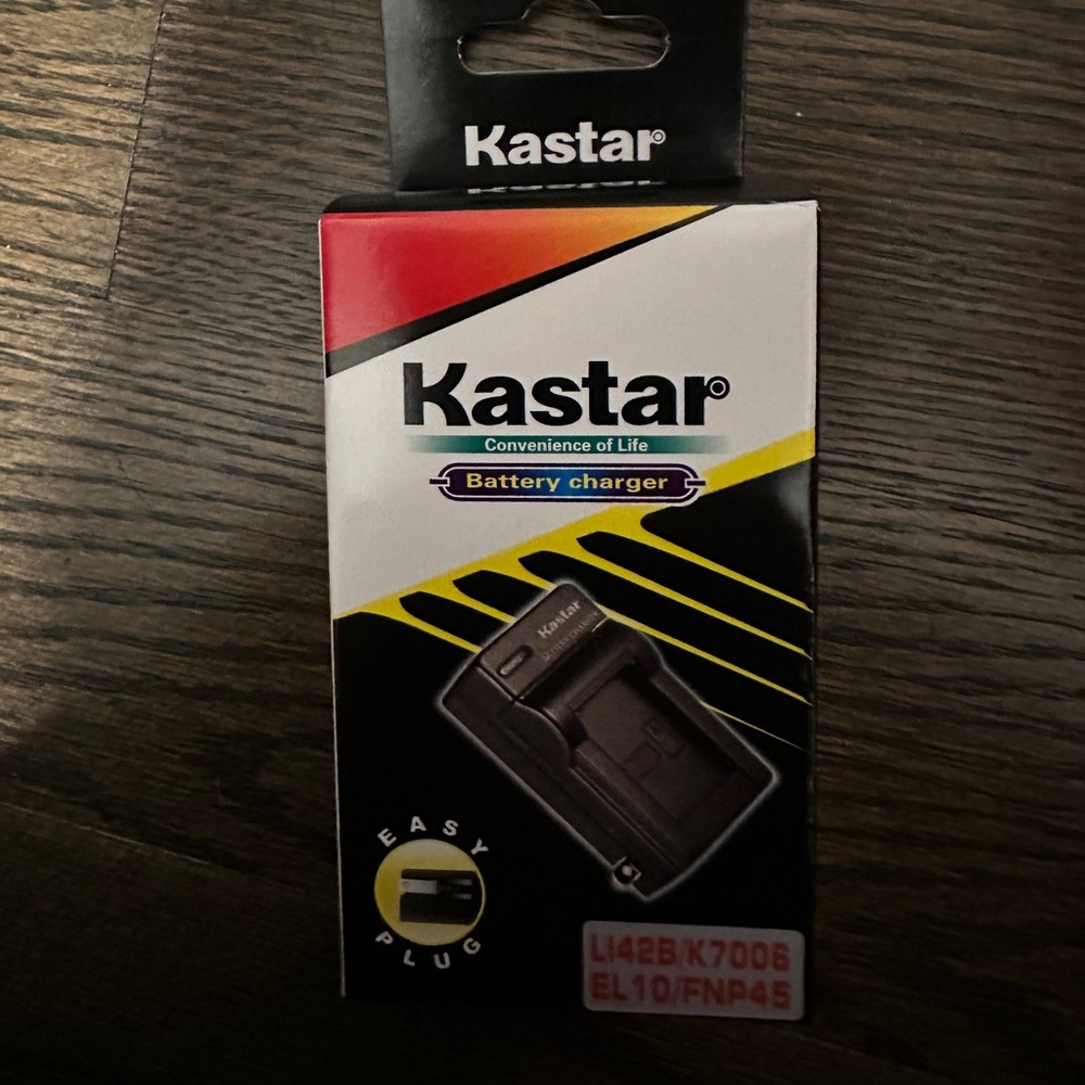 Kastar Battery Charger